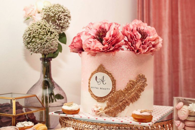 עוגה ממותגת