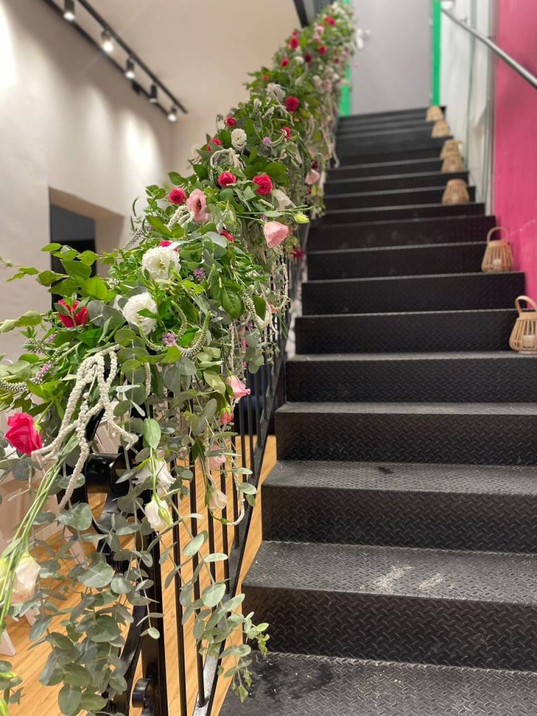 שדירת פרחים מעוצבת שזירת פרחים