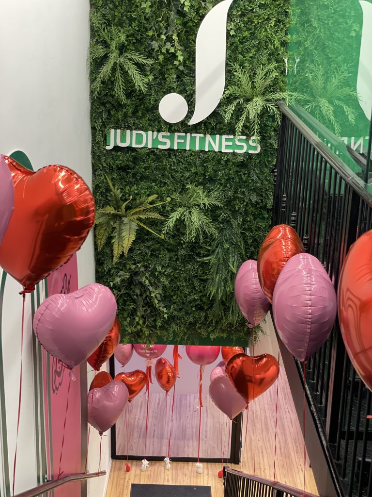 עיצוב בלונים יום אהבה