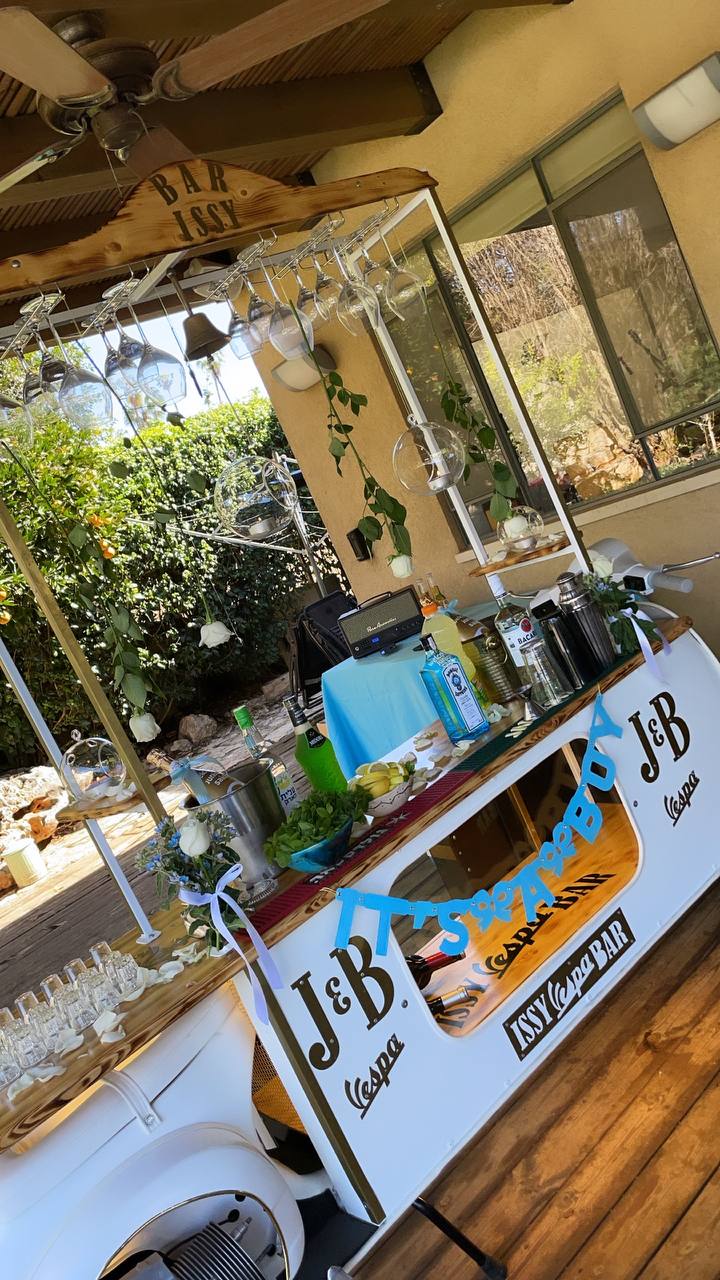 בר חוץ מעוצב ברית