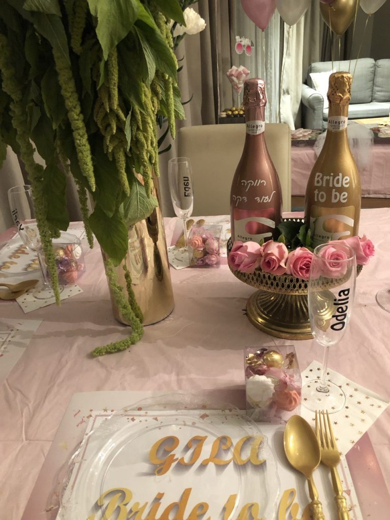 עיצוב שולחן מסיבת רווקות