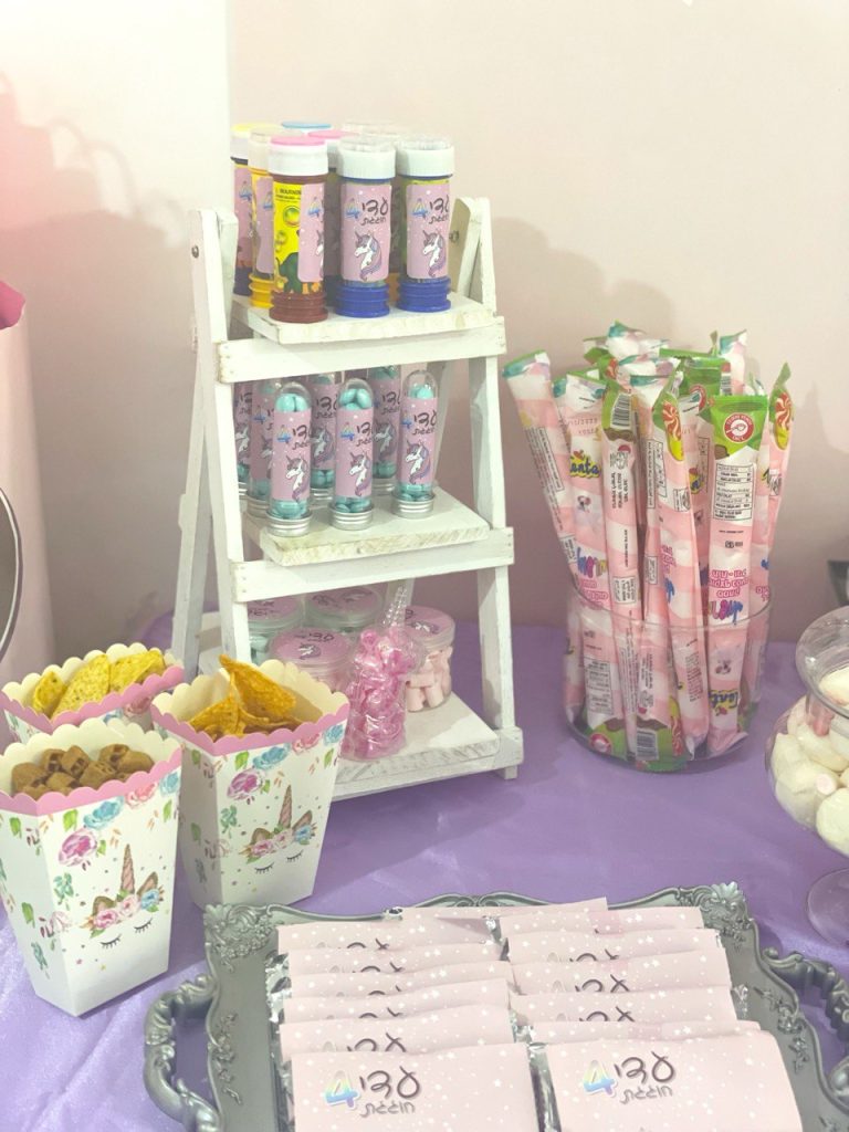 שלחן מעוצב קונספט חד קרן