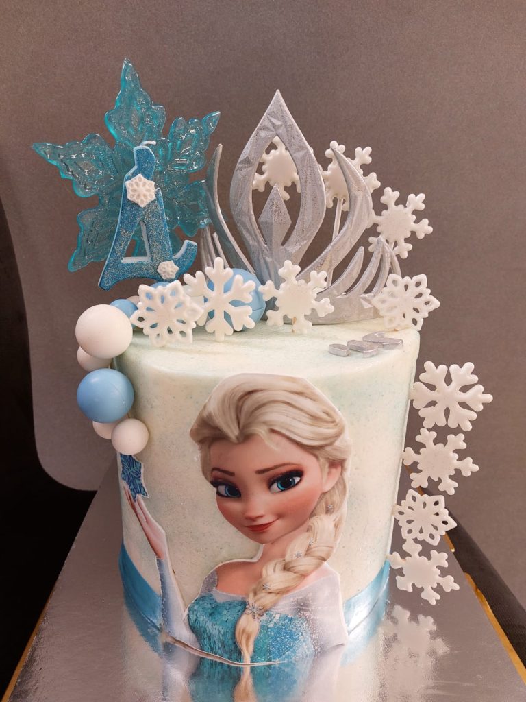 עוגה אנה ואלזה יום הולדת ילדה